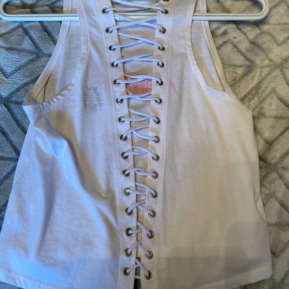 White tank - Picture 2 of 2